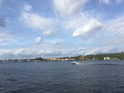 Výhled z lodi směr Djurgården
