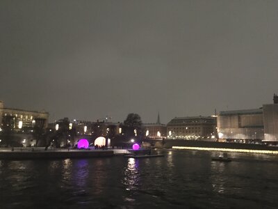 Nobelovská světla: Měsíc
